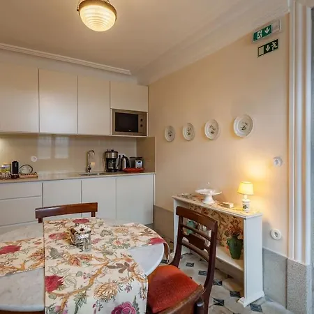 Apartment Romantic Historic Tower With Pool And Gardens Baião