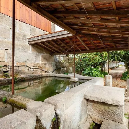 Torre Histórica com Piscina- Casa de Sequeiros Apartamento Baião