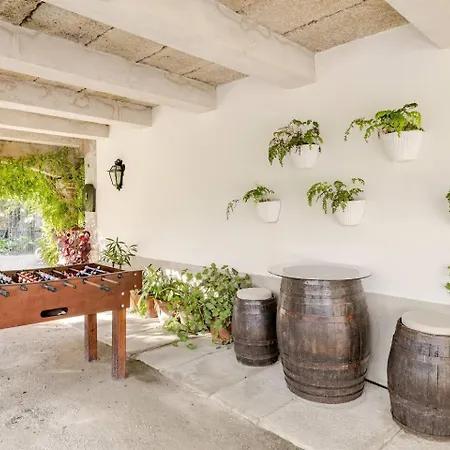 Romantic Historic Tower With Pool And Gardens شقة *