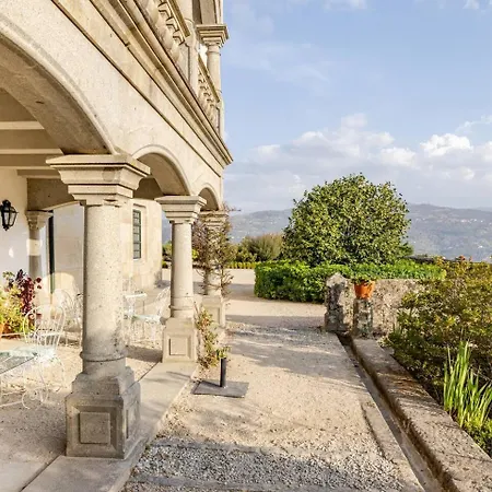 Romantic Historic Tower With Pool And Gardens شقة